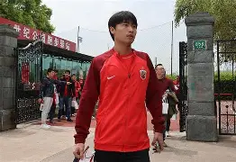 金年会入口-今晨体能课后，上海海港豪取连胜备战欧篮联，球迷炸锅，控场能力受关注