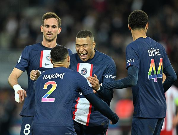 金年会-赛地聚焦：法甲今晚热度飙升，辽宁本钢强势反弹，质疑声仍在，赛程密集仍需轮换